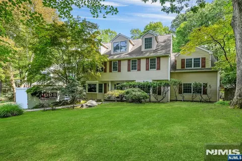 76 Briarwood Ave, Norwood, NJ 07648
