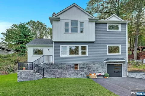 94 Up High Crest Rd, West Milford, NJ 07480