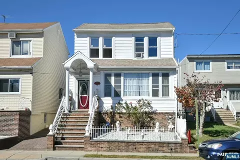 731 4th St, Secaucus, NJ 07094 photo 1