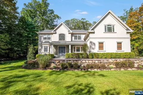 7 Brookside Dr, Saddle River, NJ 07458