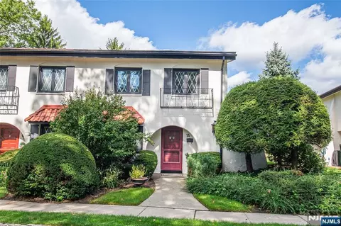 1 Dorado Dr # A, Morristown, NJ 07960