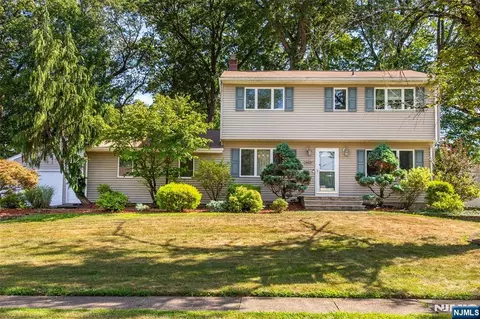 20 Pitman Pl, Wayne, NJ 07470 photo 1