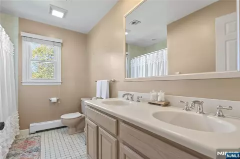 Bath - 20 Dwight St, Wayne, NJ 07470 photo 3 of 5