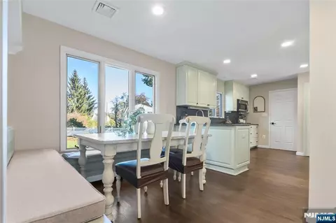 Dining - 20 Dwight St, Wayne, NJ 07470 photo 3 of 3