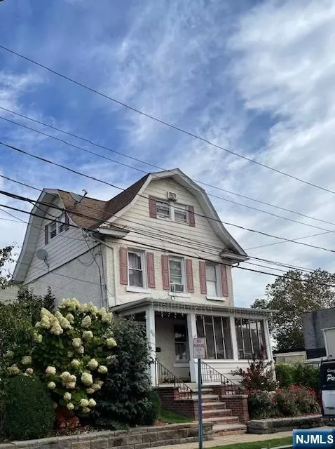 90 Dewitt Pl, Hackensack, NJ 07601