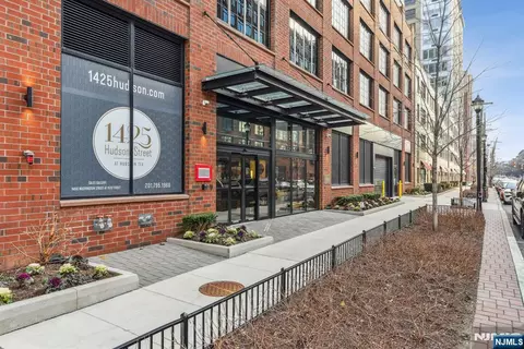1425 Hudson #11A, Hoboken, NJ 07030