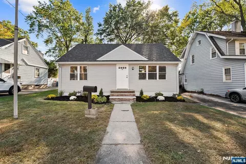 95 Beech St, Westwood, NJ 07675