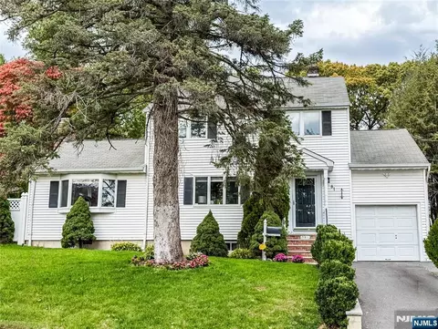 81 Dora Ave, Waldwick, NJ 07463 photo 1