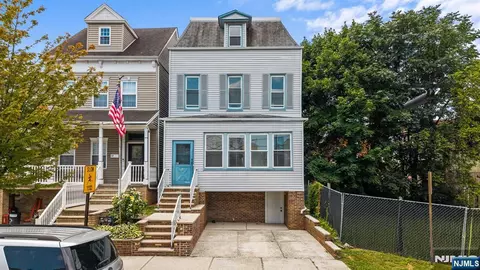 10 E 45th St, Bayonne, NJ 07002
