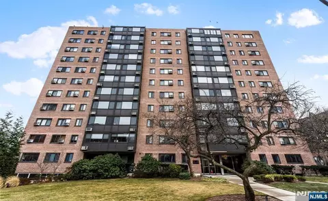 90 Prospect Ave #2A, Hackensack, NJ 07601