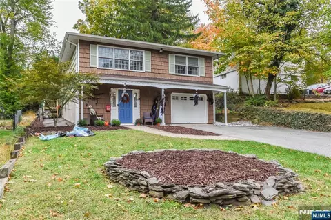 4 Pine Ter, Wayne, NJ 07470 photo 1