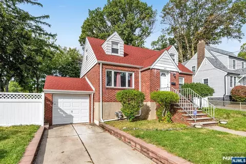 1015 Jassamine Way, Fort Lee, NJ 07024