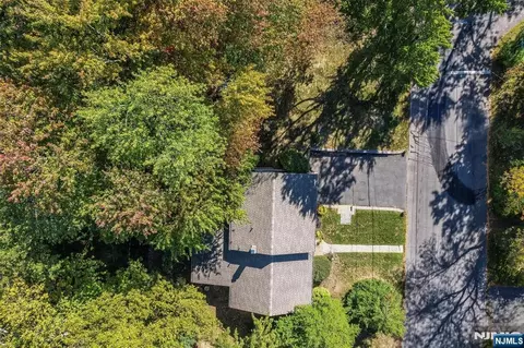 72 Glenwood Ave, Demarest, NJ 07627