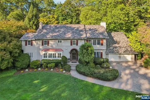 119 Sheridan Ter, Ridgewood, NJ 07450