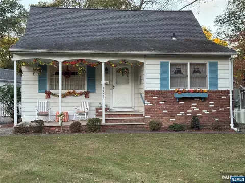 502 Westwood Ave, River Vale, NJ 07675