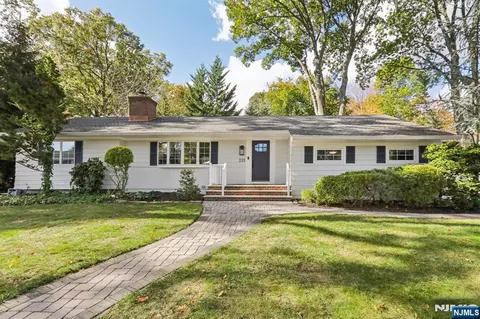 235 N Franklin Tpke, Ho Ho Kus, NJ 07423