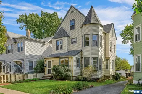 81 Fullerton Ave, Montclair, NJ 07042