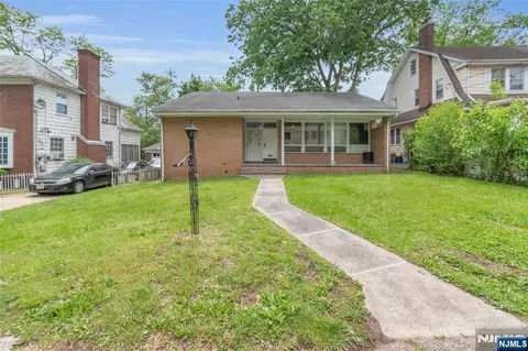 86-88 Chancellor Ave, Newark, NJ 07112