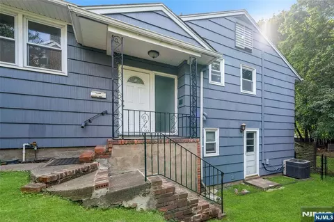 106 Hillside Ave, Cresskill, NJ 07626