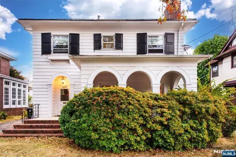 437 Ridge St, Newark, NJ 07104