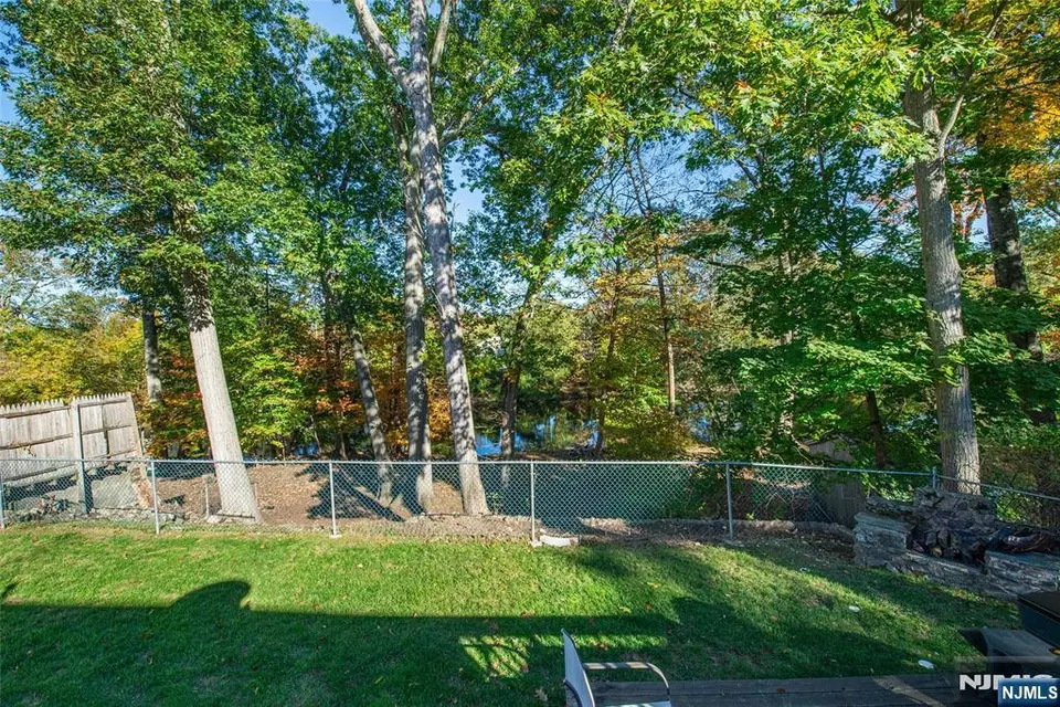 View/Area - 96 Roosevelt Blvd, Oakland, NJ 07436 photo 1 of 2