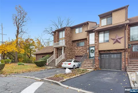 3 Ross Rd, Wallington, NJ 07057 photo 1