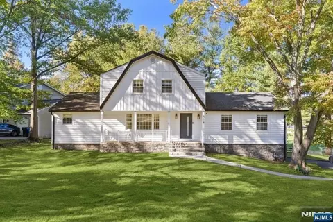 314 Ross Rd, Paramus, NJ 07652 photo 1