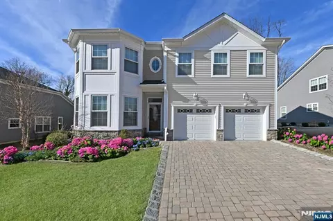207 Ell Rd, Hillsdale, NJ 07642