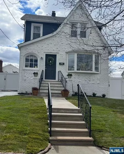 105 Jauncey Ave, North Arlington, NJ 07031