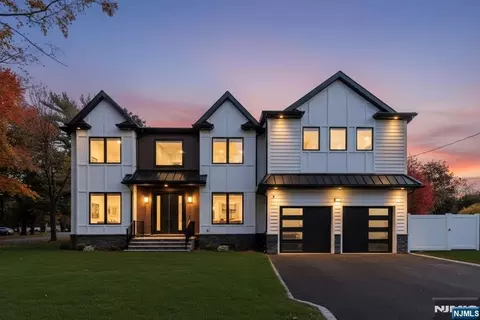 187 Brookfield Ave, Paramus, NJ 07652 photo 1