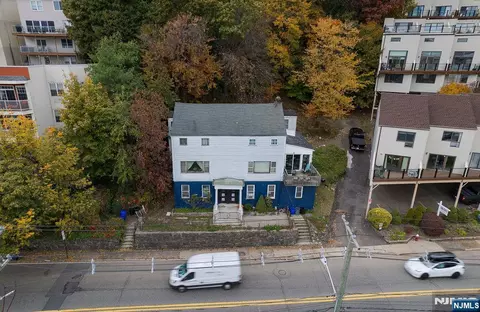 1106-1108 River Rd, Edgewater, NJ 07020 photo 2