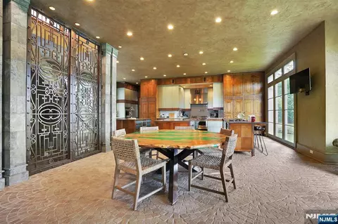 Dining - 1500 River Rd, Teaneck, NJ 07666 photo 1 of 2