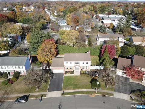 265 Purdue Ct, Paramus, NJ 07652 photo 1