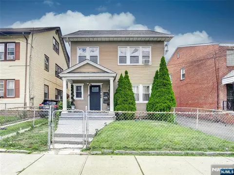 289 Center St, Orange, NJ 07050