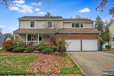 366 Mckinley Blvd, Paramus, NJ 07652 photo 1