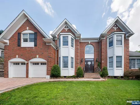 212 Bennington Ter, Paramus, NJ 07652 photo 1
