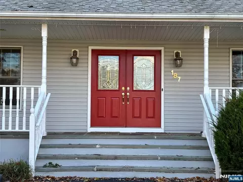 187 Hillcrest Dr, Wayne, NJ 07470 photo 1