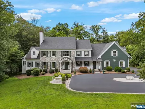 58 S Brook Dr, Morristown, NJ 07960