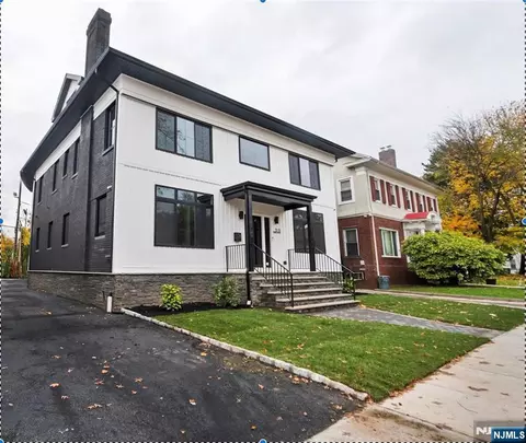 33 Randolph Pl, Newark, NJ 07108