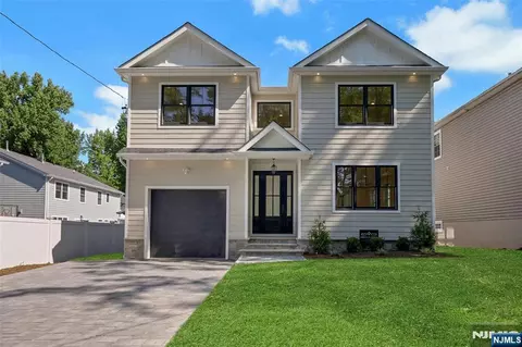 103 Hallberg Ave, Bergenfield, NJ 07621