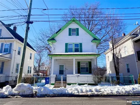 260 Pindle Ave, Englewood, NJ 07631