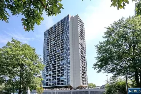6 Horizon Rd #1205, Fort Lee, NJ 07024