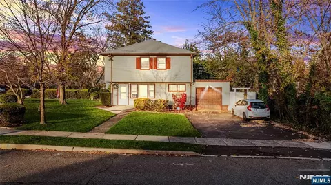 366 Forest Ave, Paramus, NJ 07652 photo 1