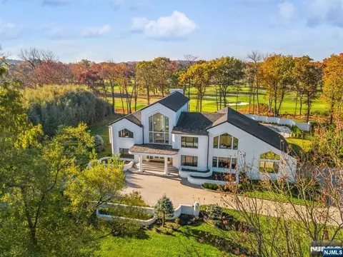 23 Rio Vista Dr, Alpine, NJ 07620