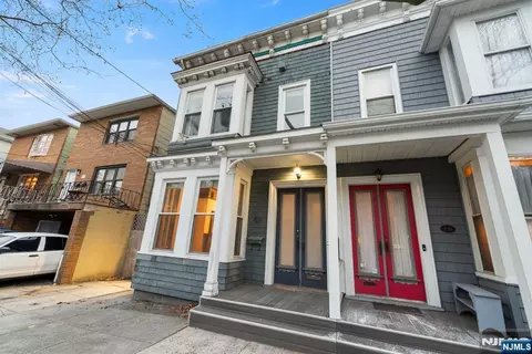 340 Ogden Ave, Jersey City, NJ 07307