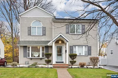 82 Bromley Pl, Nutley, NJ 07110 photo 1