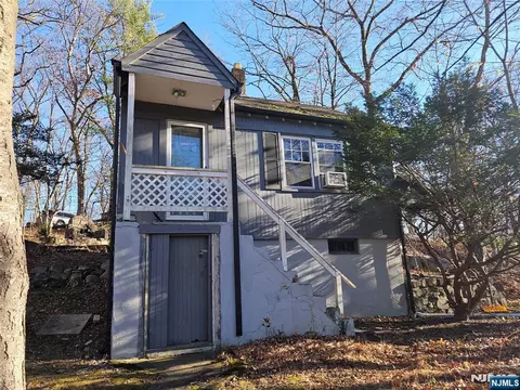 3 Elm St, Haskell, NJ 07420 photo 1