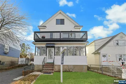 42 Lakeshore Dr, Prospect Park, NJ 07508