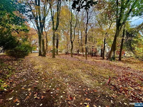 216 E Midland Ave, Paramus, NJ 07652 photo 7