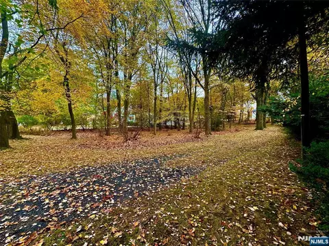 216 E Midland Ave, Paramus, NJ 07652 photo 6